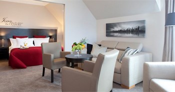 Modernes Hotel in Posen Comm